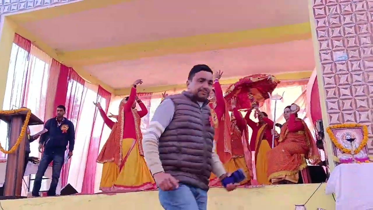 ग्राम खत्याड़ी महिला मंगलदल शानदार की प्रस्तुति #gadwalisong #phadivibes #likeandsubscribe #explore 