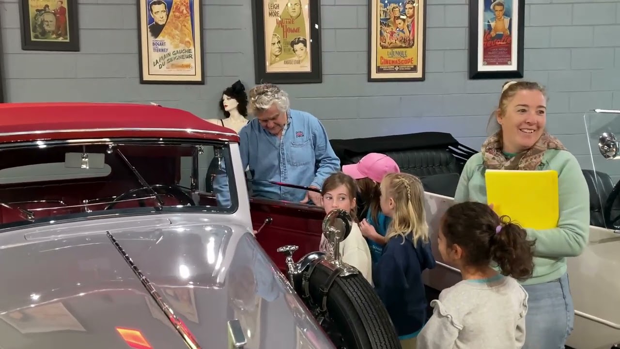 Экскурсия для франко-американской школы в автомобильный музей Тампы.