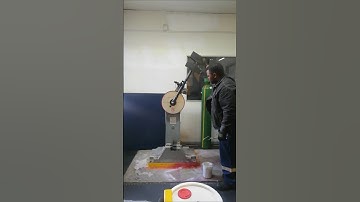 HOW TO SWING & DROP CHARPY IMPACT HEAVY HAMMER FOR TOUGHNESS TESTING PURPOSES (MOUTON PENDULE)