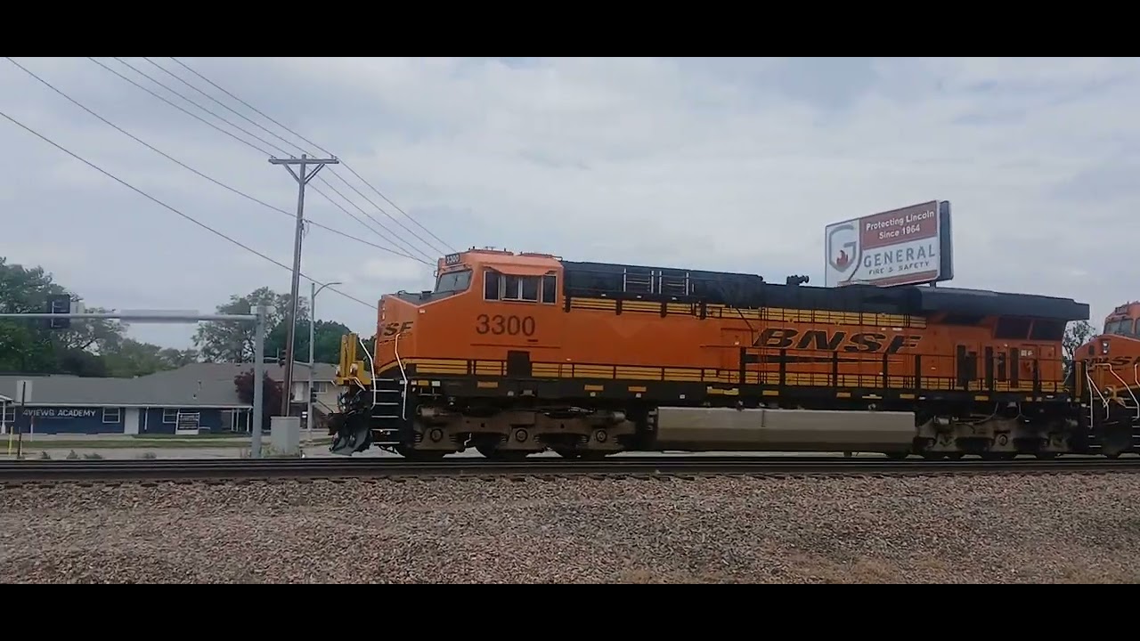 Westbound BNSF empty coal train JHMX - YouTube