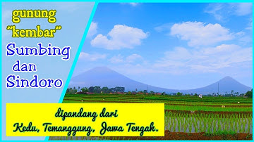 Indahnya pemandangan Gunung Sindoro & Gunung Sumbing. Dilihat dari Kedu, Temanggung, Jawa Tengah.