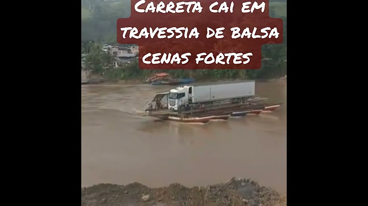 Carreta cai em travessia de balsa no outro lado