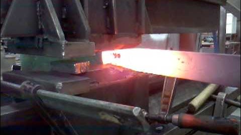 Forging pattern welding sword 1