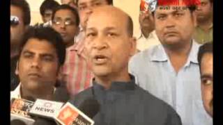 सीबीएसई मान्यता प्राप्त स्कूलों की मनमानी का विरोध। screenshot 2