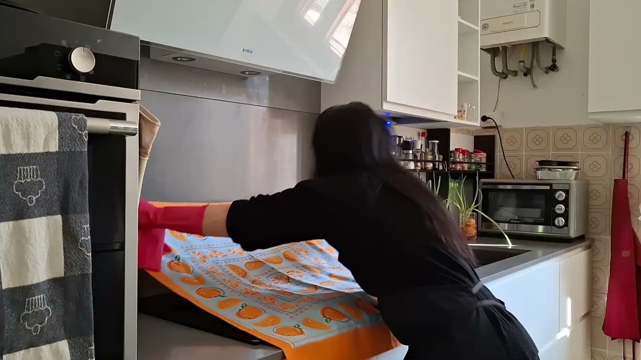 Cosa fa una Cesarina quando gli ospiti se ne vanno? Le Pulizie!
