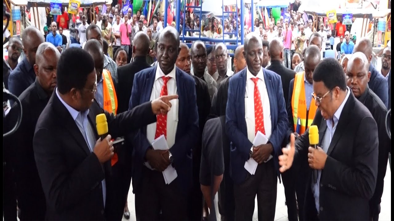 WAZIRI MKUU AFUMANIA WIZI HUU MKUBWA LEO UNAOFANYWA UDART KUIIBIA SERIKALI/MKURUGENZI ACHANGANYIKIWA