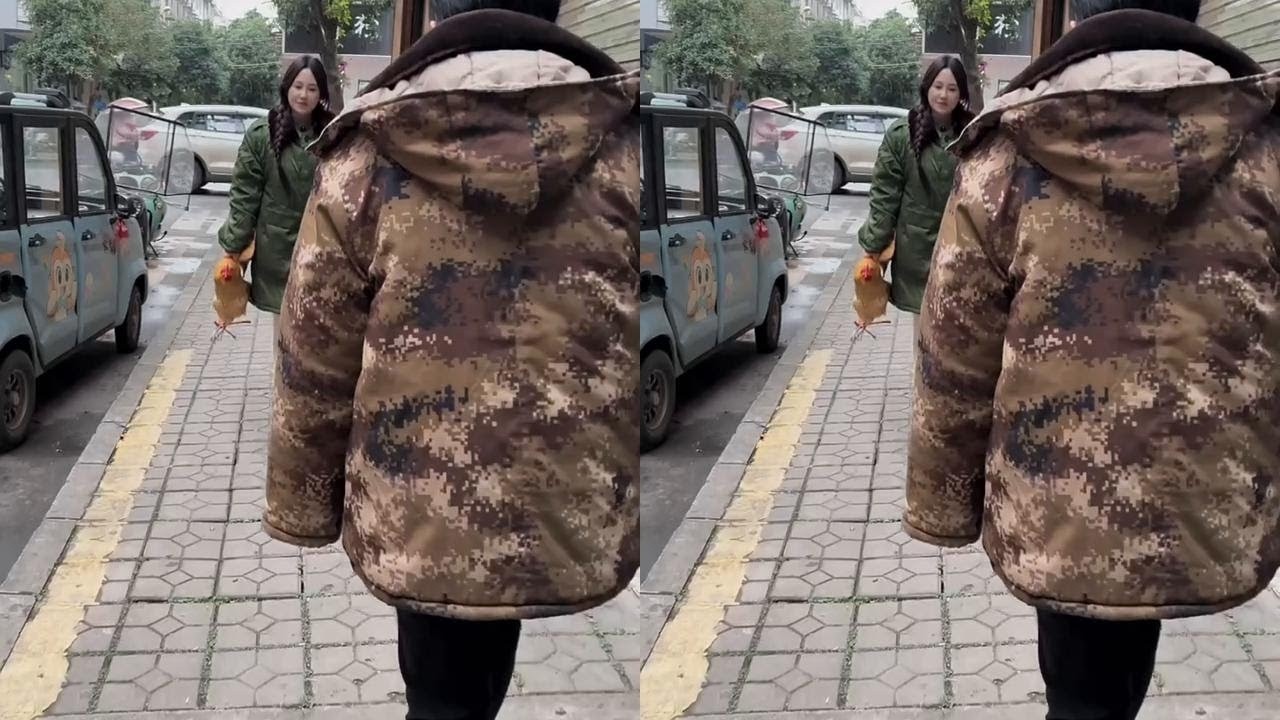 说好只帮忙看一会，没想到成了临时鸡贩子🐔鸡还没喂熟呢，订单先熟了！💰#喜爱度激励计划 #万万想不到 #搞笑日常