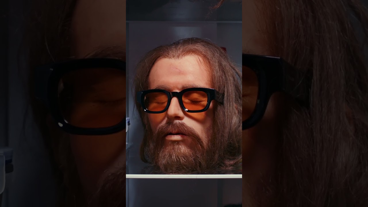 MELLER have hooked up with Annie Brooks aka @sausagelord for some Halloween mayhem.