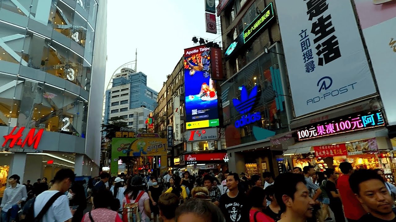 Happy Taipei Downtown Ximen shopping street - YouTube