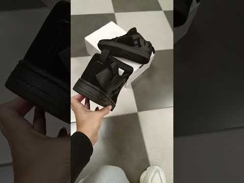 Кросівки DC Court Graffik Black / ДС Бобс Бургерс Курт Графік Чорні, видео 1