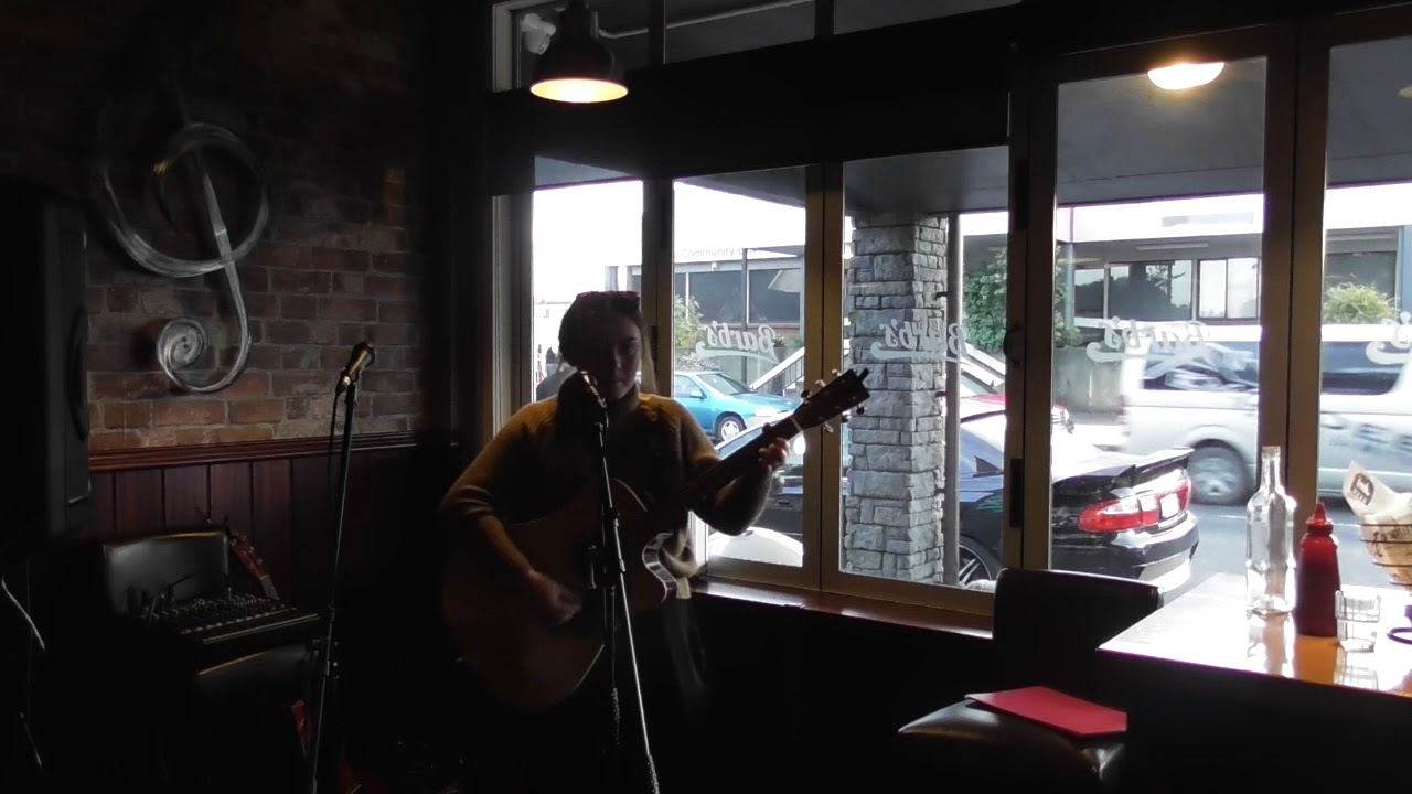 Caitlin Kelly Peformance - Barbs