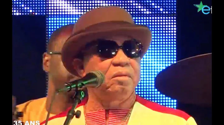 CONCERT DE SALIF KEITA AU 35 ANS DE CARRIERE TIDIANE SOUMAH