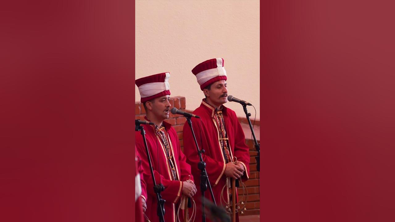 Biz doğuştan aşığız şanlı bayrağa, vurgunuz biz ayla yıldıza… #mehter #mehteran #türkbayrağı