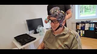 How to Set Up a Multimodal EEG Experiment with Eye Tracking, ECG & GSR