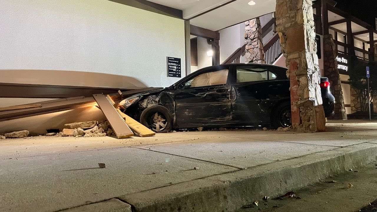 Driver under the influence crashes into Atlanta CVS, police say - YouTube