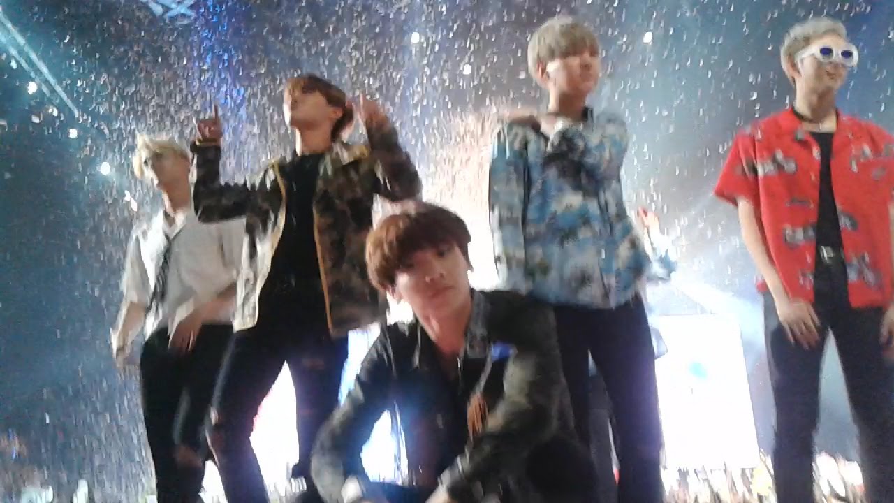 Kcon 2016 Paris ending Block B, BTS (Jimin, Suga, Jungkook, J Hope cute) I.O.I, Leeteuk