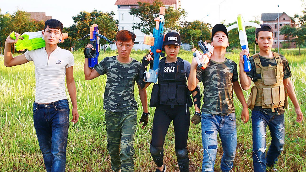 Action Hero Girl CrossFire S.W.A.T Nerf guns Assassin Shoot Foot Girl Nerf war