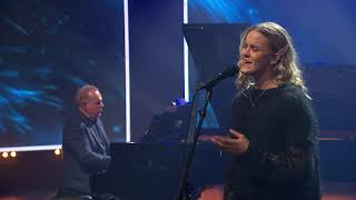 Video thumbnail of "Maria á Lakjuni - Heldur akker títt (Live on KVF)"