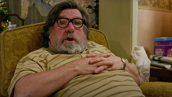 Festive Gifts! Day 17 | The Royle Family | BBC Stu...