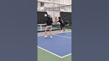 How to defend a lob in pickleball 😏