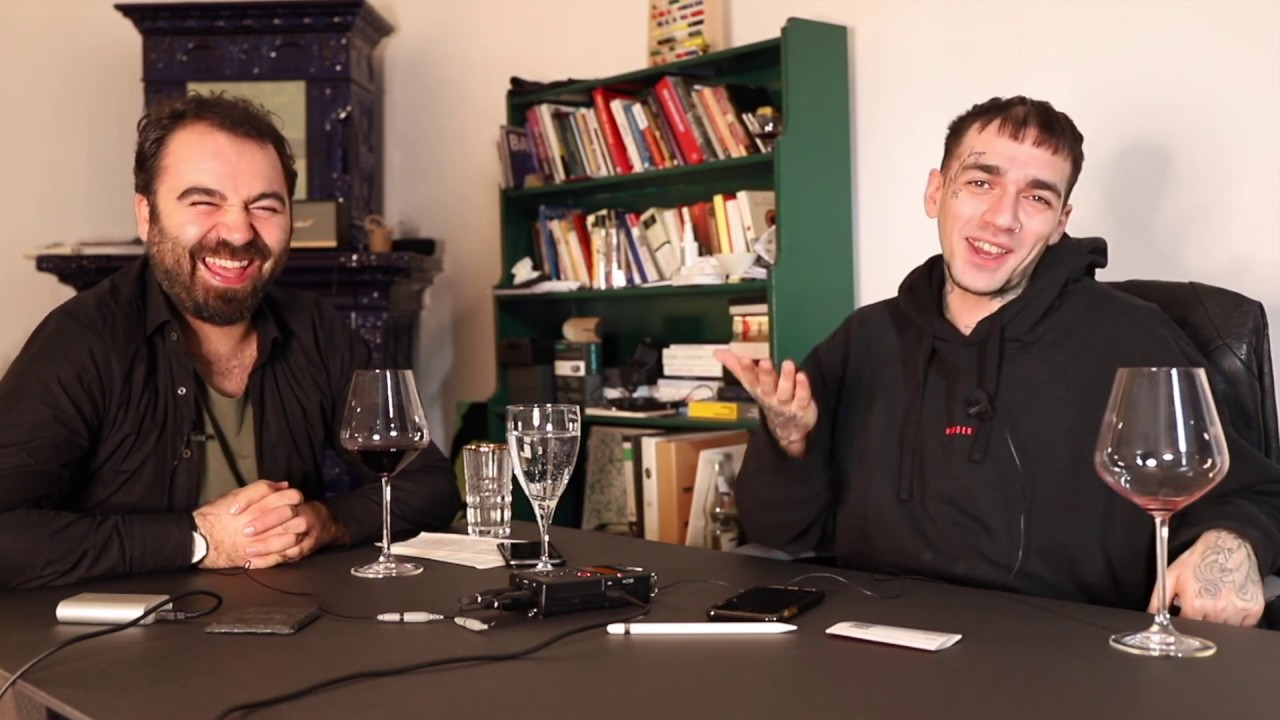 Ezhel: “Eskiden insanlar yoksulluktan geliyormuş peki ben neden Almanya'dayım?