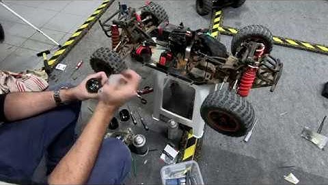 Losi DBXL center differential oil change (INSTALL series)