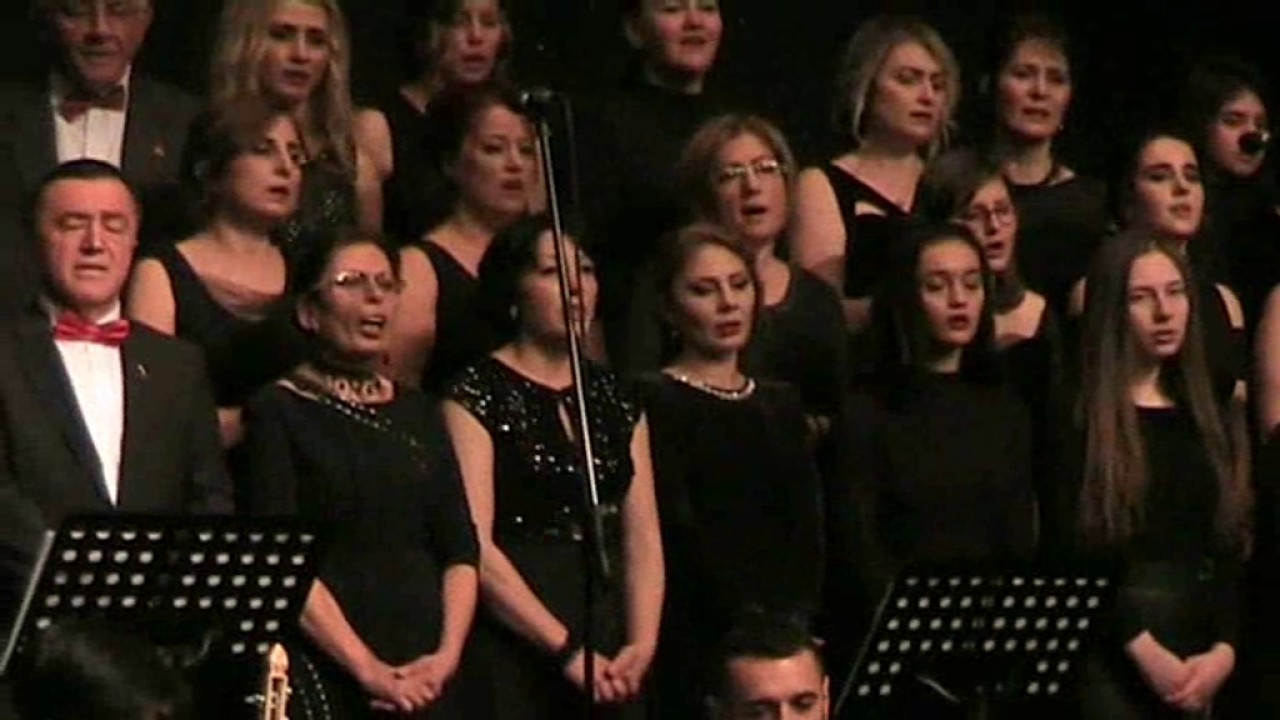 Şu dağlar ulu dağlar (Vay Leylam) - Korodan