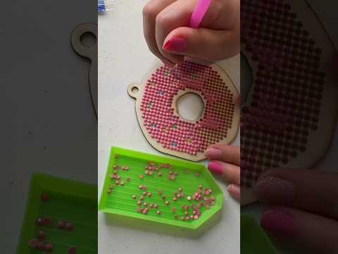 Doing the diamond 💎 art painting Doughnut 🍩 “part 3” 💖👀 #shorts #art #satisfying