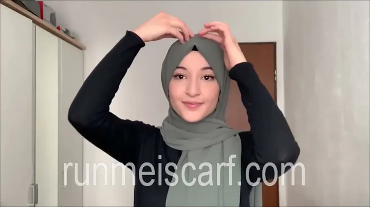 EASY HIJAB STYLES WITH A CHIFFON HIJAB2