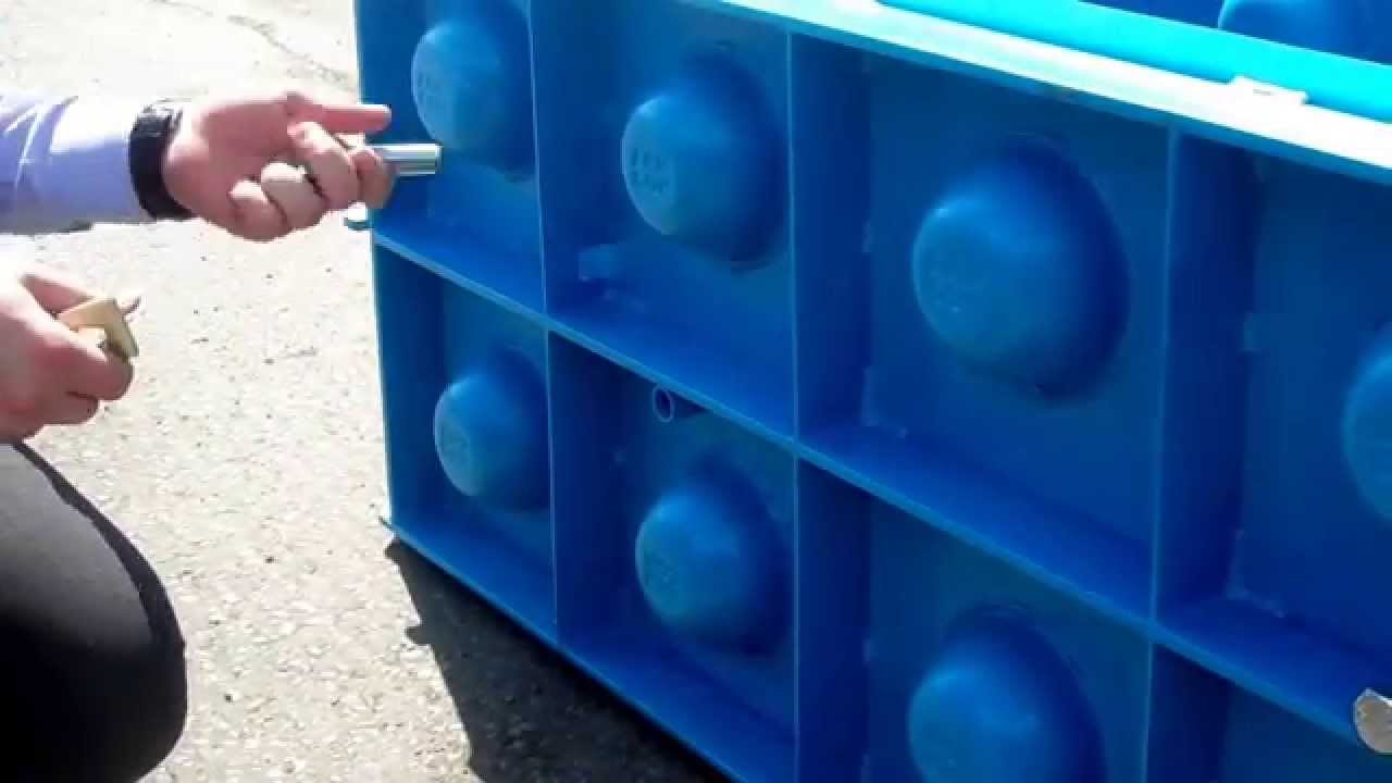 Setting up an Armblock ready to be poured with the lifting inserts.