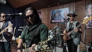Shot Me Down (Nazareth) cover by The Black Ravens.