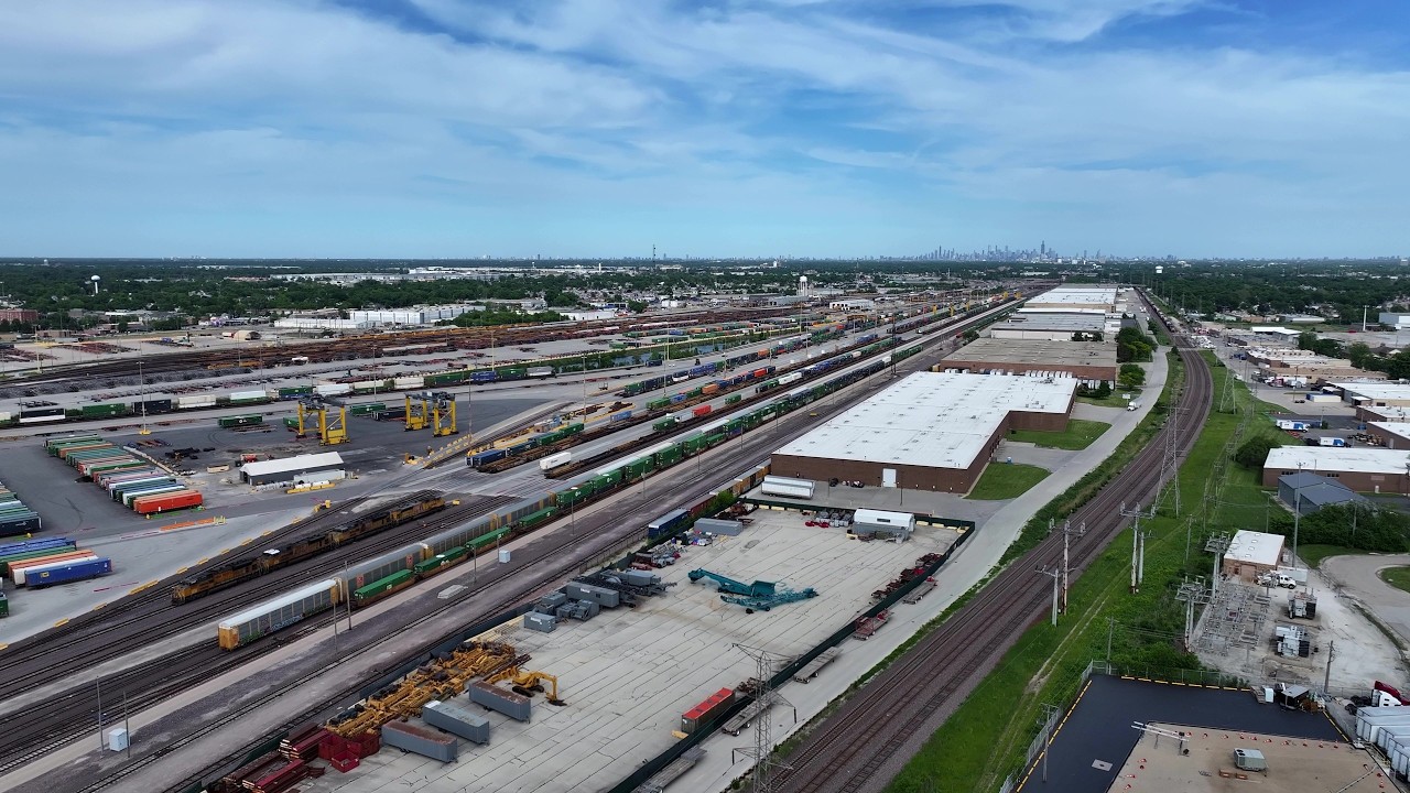 One of Chicago's Busiest Intermodal Ramps: Union Pacific's Global 2 ...