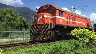 7602次貨物列車通過德高(二)平交道
