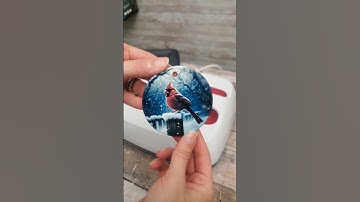 How to make sublimation ornaments for Christmas using the Cricut EasyPress 2! #diychristmasgifts
