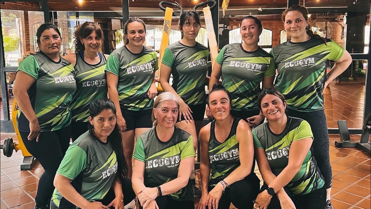 CLASE DE AEROBOX - ACOMPAÑANOS Y HACELA CON NOSOTRAS