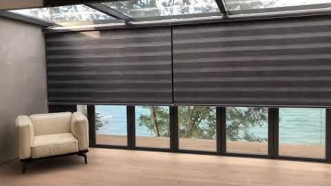 Rèm Cầu Vồng Tự Động Điều Khiển Từ Xa  -  Automatic rainbow curtain