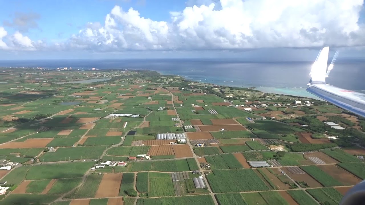 宮古島・宮古空港、着陸時、離陸時のシーン