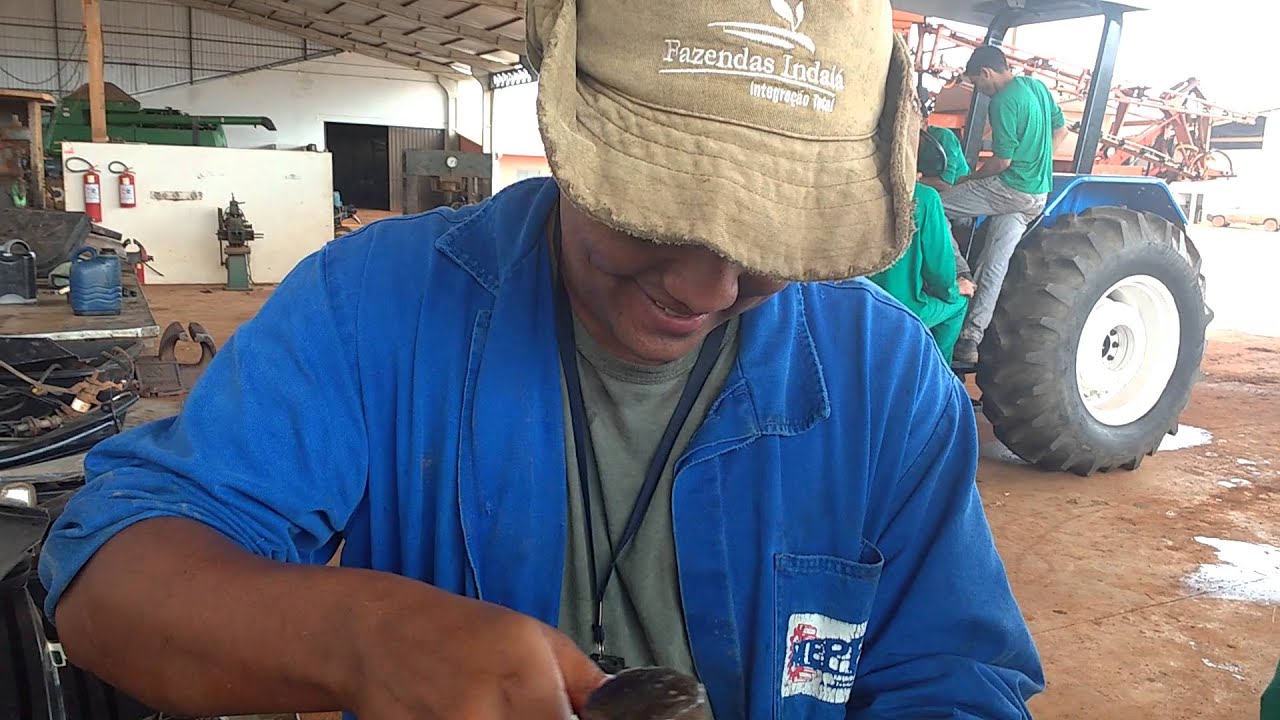 Montagem da bomba hidráulica do Jonh deere 4730