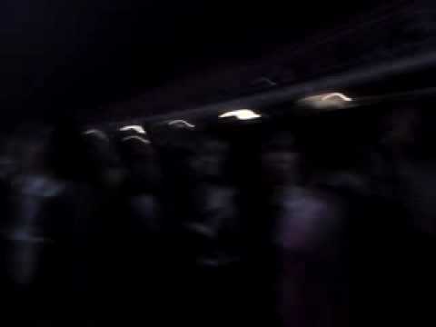 在 YouTube 上观看 THE WEATHERS GIRLS - IT'S RAINING MEN - LIVE 15.05.2009 - GENEVA ARENA