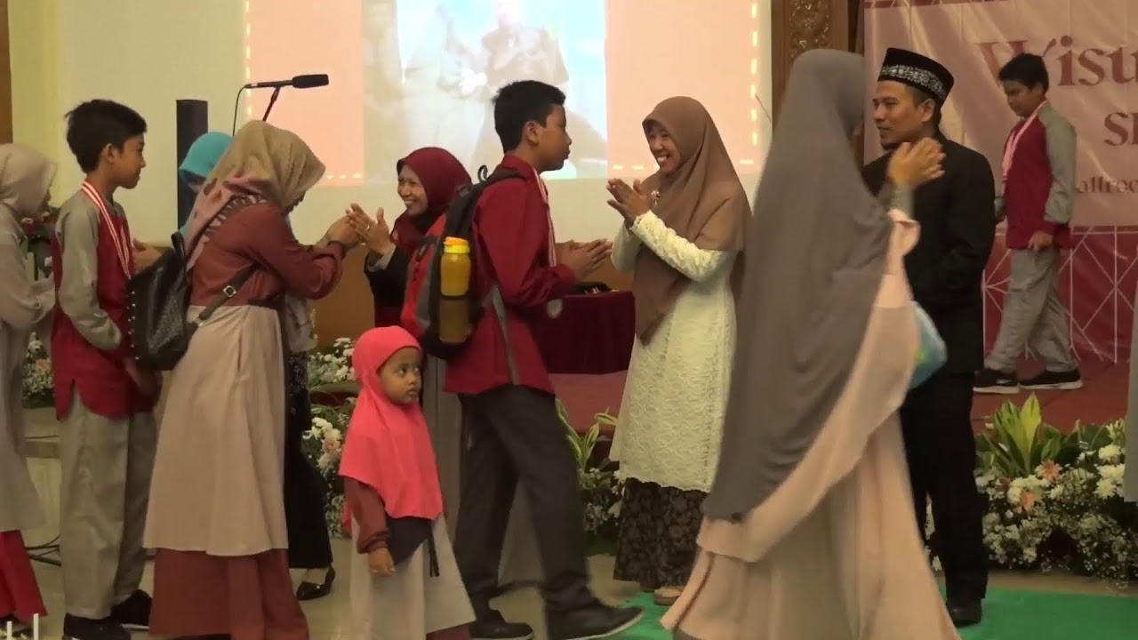 WISUDA & PELEPASAN SDIT ADZKIA 3 KOTA SUKABUMI