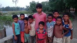 বন্যার কারনে কিছু অসহায় ছেলে পথে Rn tv 0854