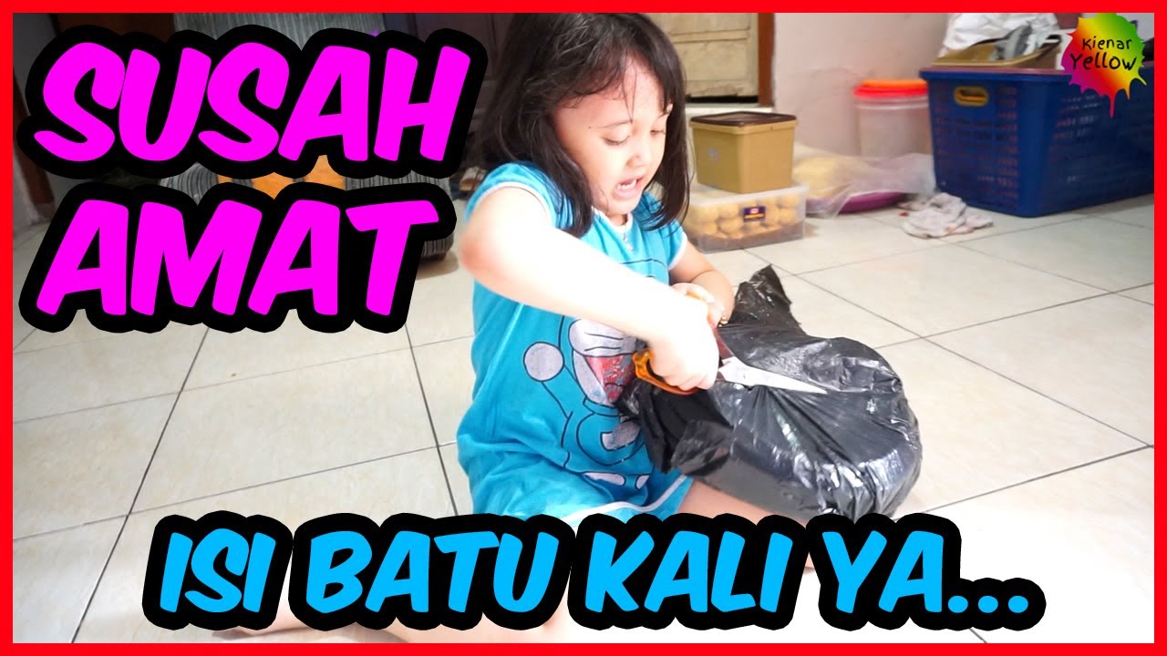 Habis Nangis Langsung Unboxing Paketan Misterius #Takut - YouTube
