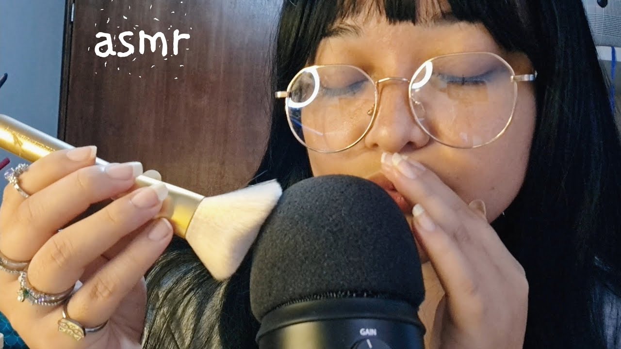 ASMR Susurros con Brocha en el Mic😴 #asmr - YouTube
