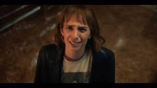 Famous Derek Turnbow is funny 😁 in Stranger Things Season 5 The look on Robin's face 🤣 Wealth