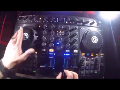 Native Intruments TRAKTOR S4 LIVE MIX with DJ MESTA Native Intruments TRAKTOR S4 LIVE MIX with DJ MESTA