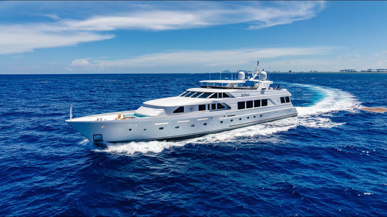 ⁣LA SIRENA, 141' 2000/24 Christensen MY - Available for Sale!