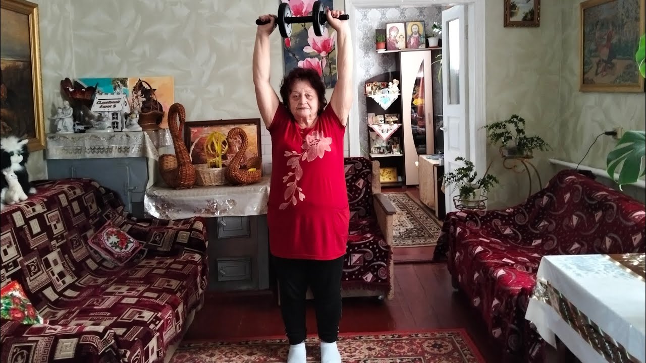 Ранкова  розминка. 70 років -це не межа.