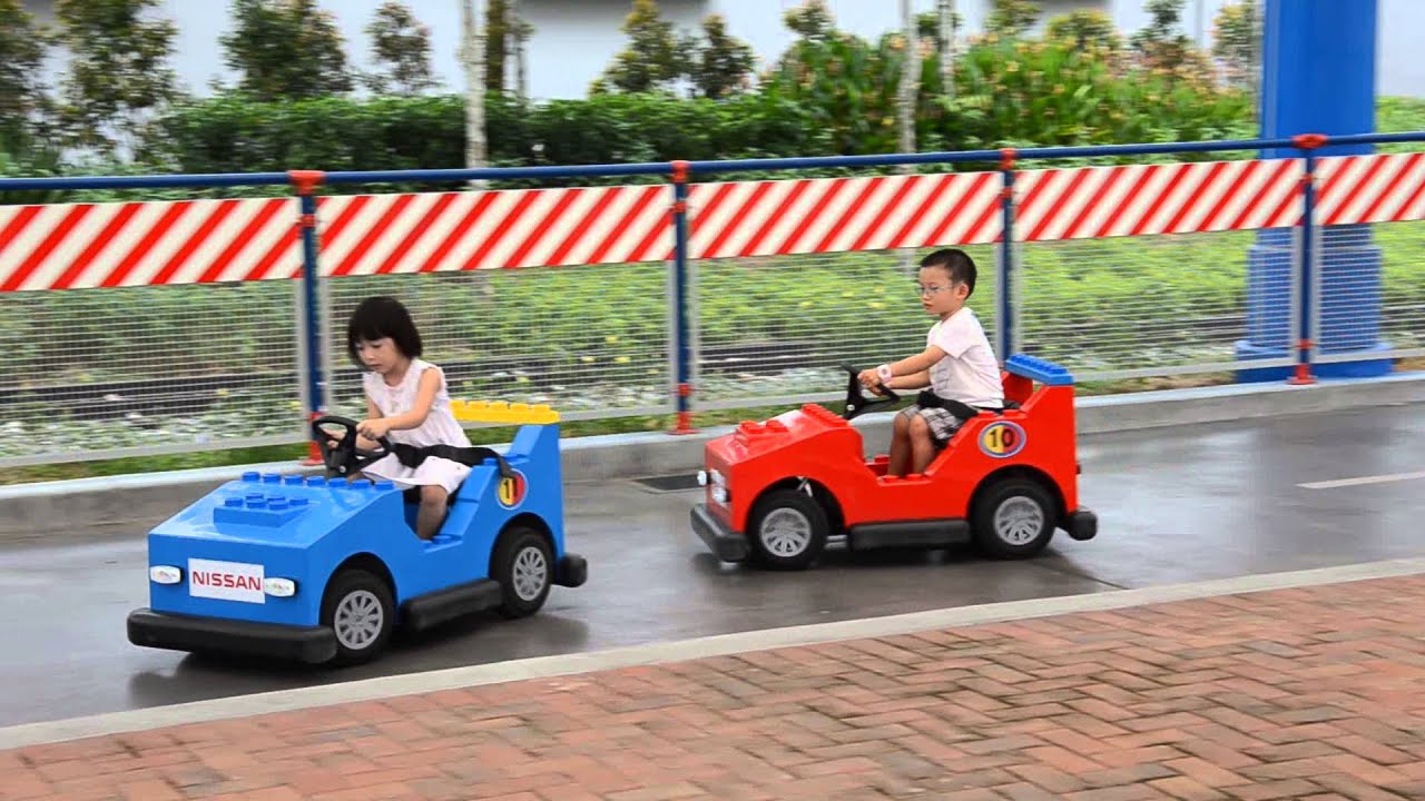 Driving car in Legoland Malaysia - YouTube