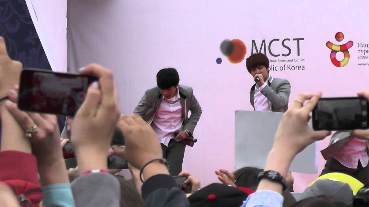 140615 BTS - No More Dream (BTS in Moscow)
