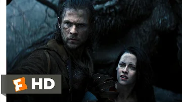 Snow White and the Huntsman (4/10) Movie CLIP - The Huntsman Betrayed (2012) HD